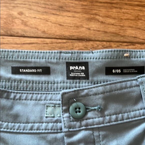 Prana Halle Shorts - Size 6 - Like New! - Picture 5 of 5